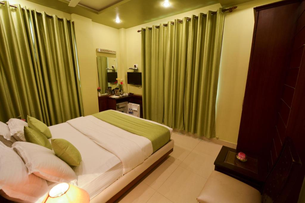 Двухместный (Двухместный номер Делюкс с 1 кроватью), Hotel Central Residency