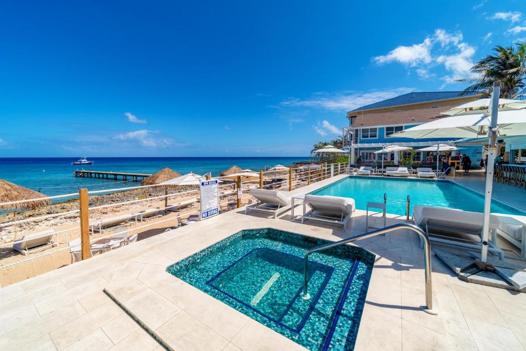 Cobalt Coast Resort photo 2