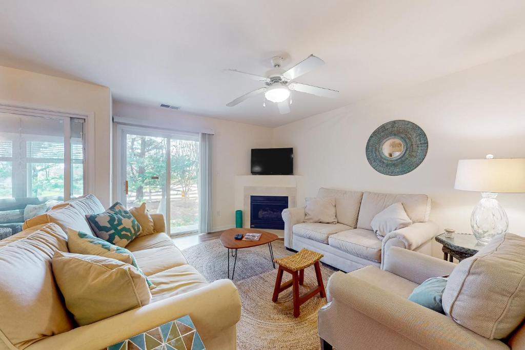 Plantations East - 110 Heron Ct
