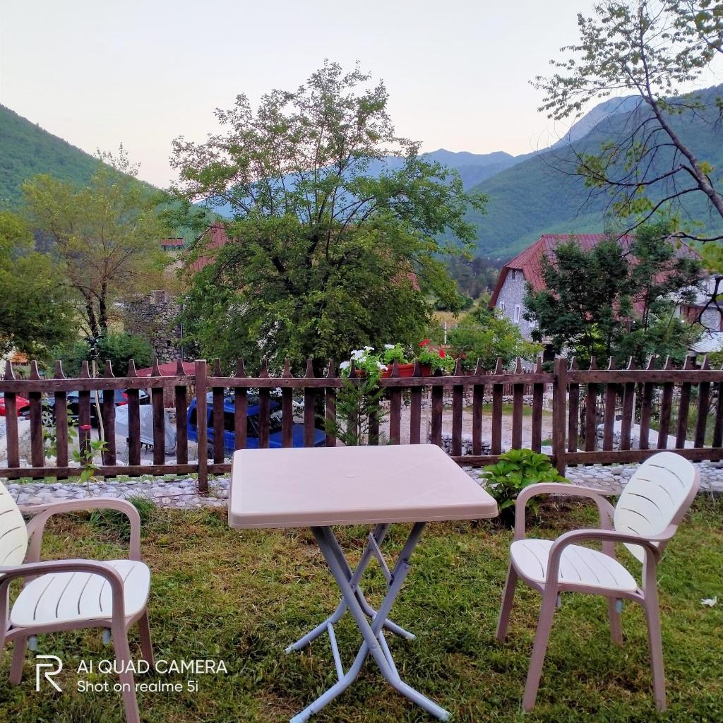 Stomici Guesthouse photo 1