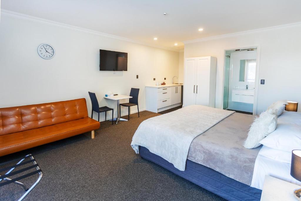 Superior Dunedin Apartments photo 3