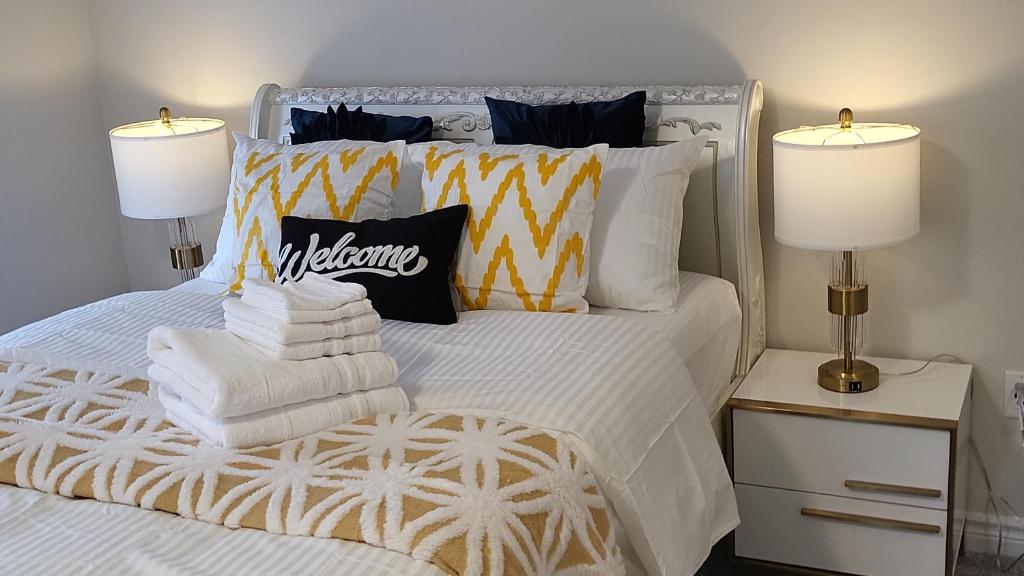 PLEASANT ROOM