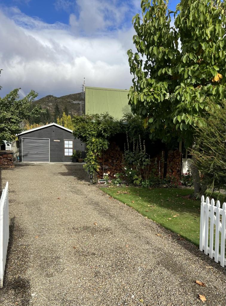 Pyke Cottage, Clyde photo 3