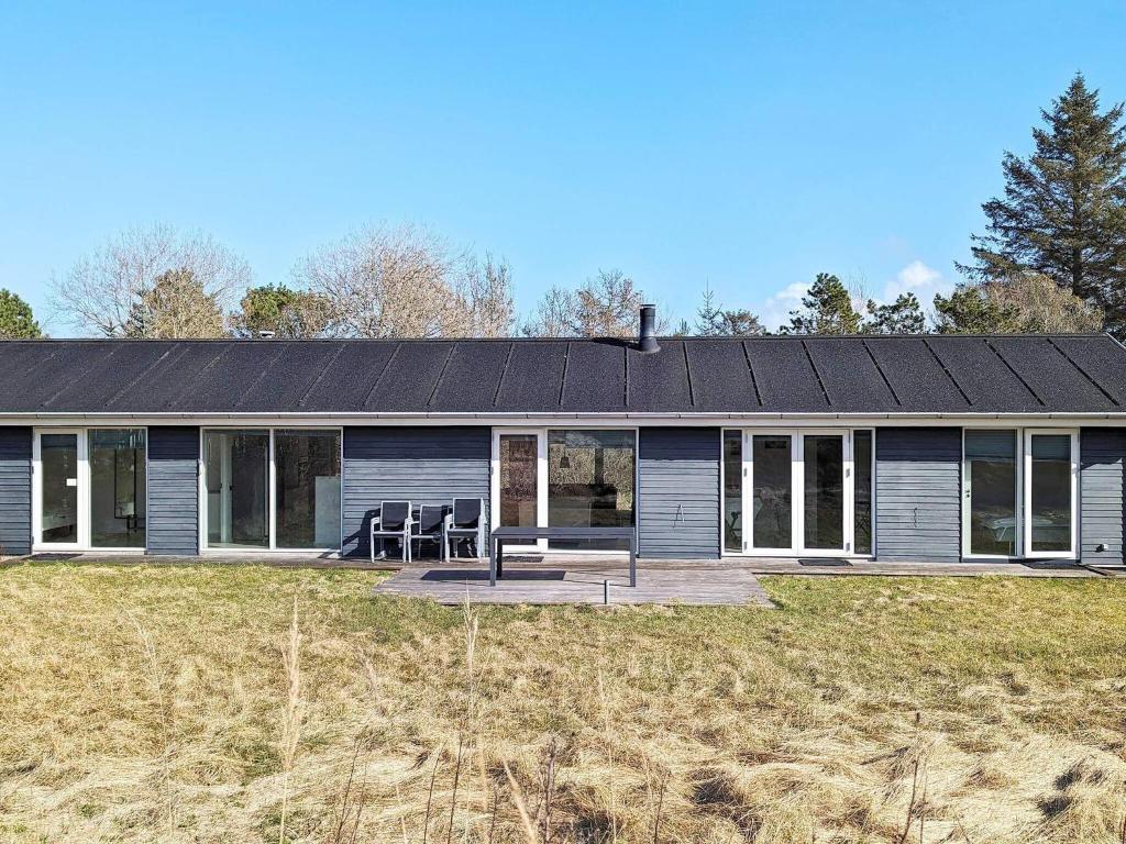 Four-Bedroom Holiday home in Ålbæk 4