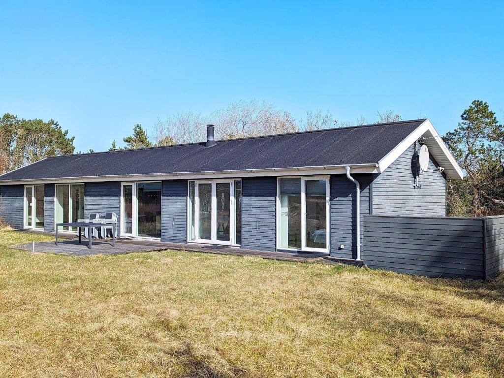 Four-Bedroom Holiday home in Ålbæk 4 photo 1
