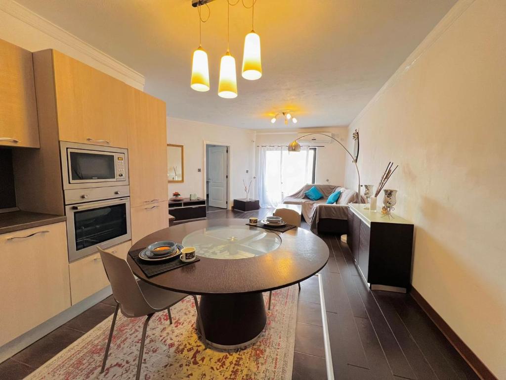 Salina Seaview Retreat