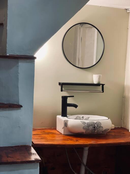 Cozyhouse/Triple room/10' to Hoan Kiem Lake