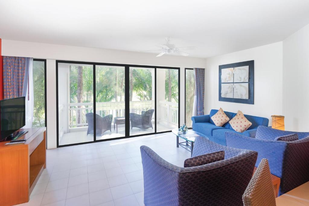 Homm Suites Laguna photo 1