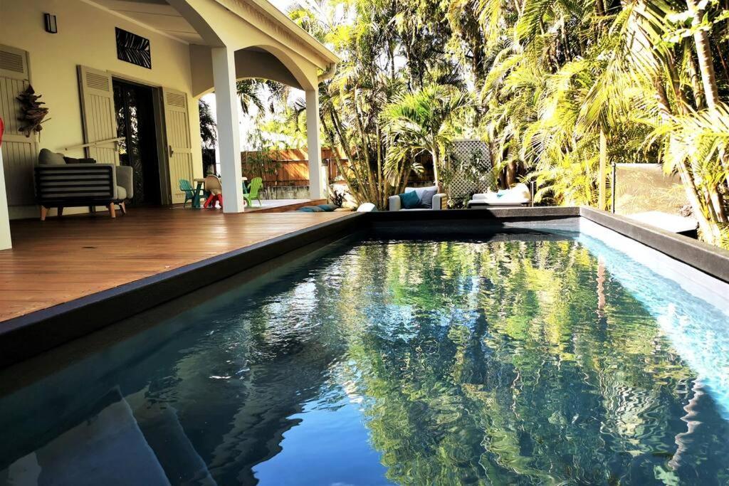 Villa Des palmes - piscine privée au bord du Lagon de la Saline