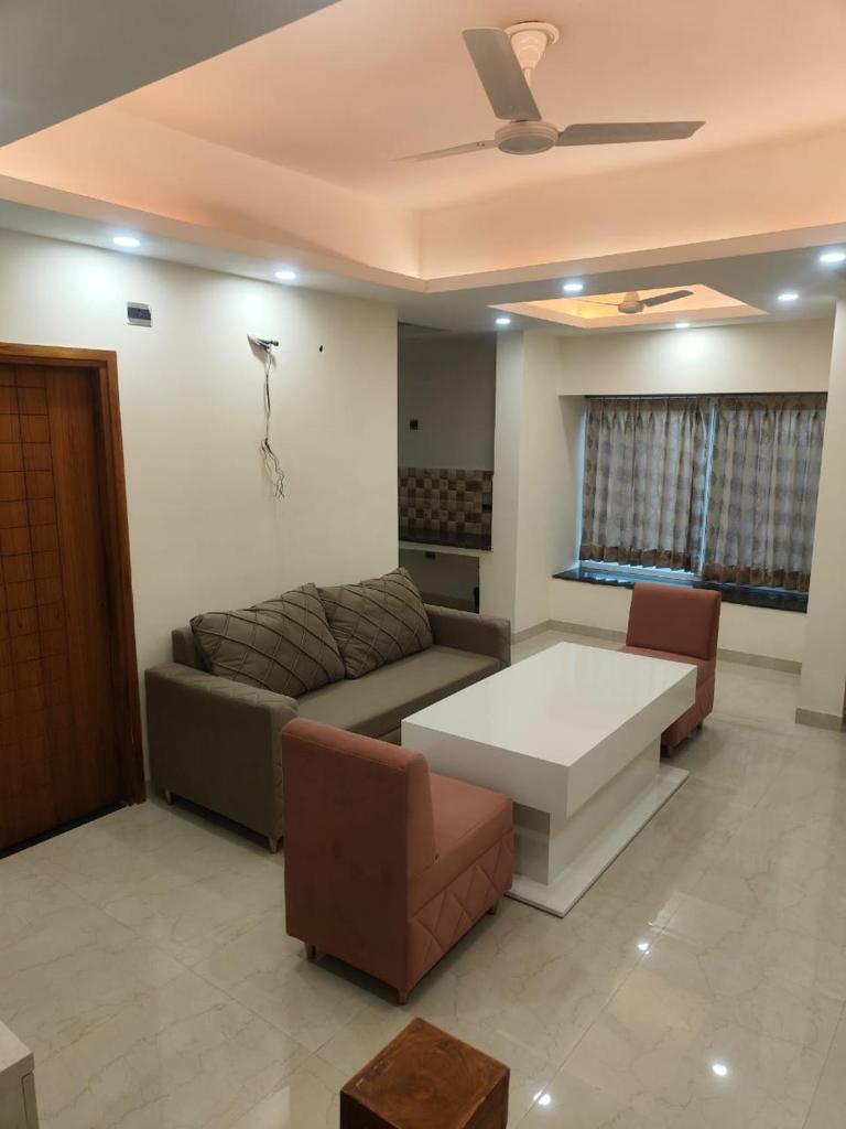 Villa in Vrindavan, Hare Krishna M (ISKCON) campus photo 2