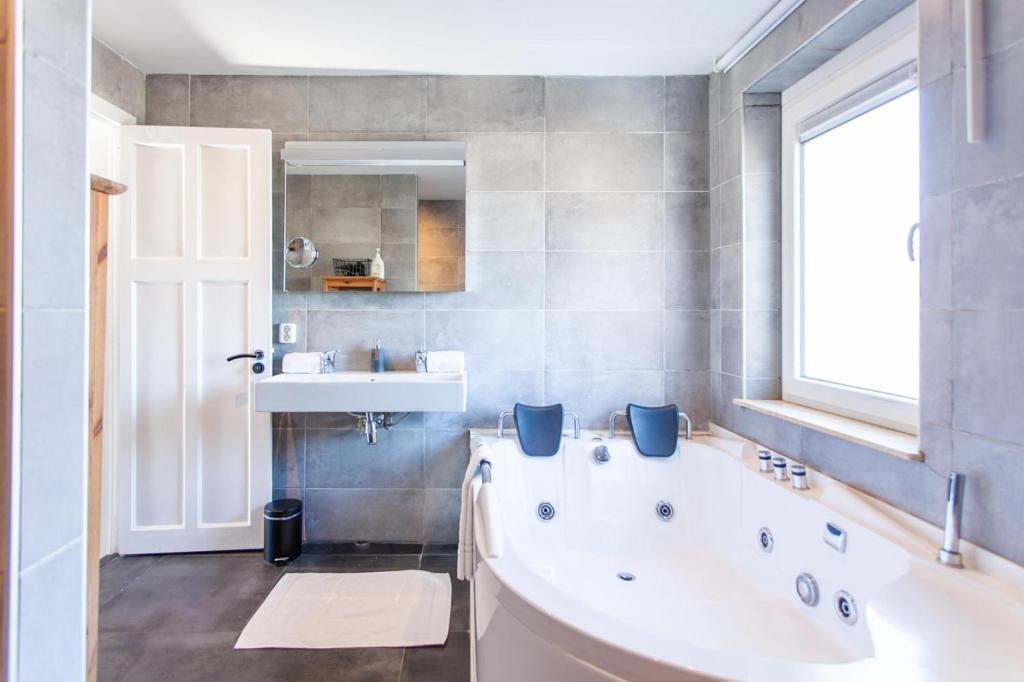 Stijlvolle @ luxe vrijstaande woning Maastricht photo 1