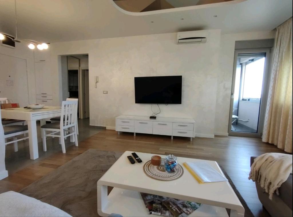 Ada Luxury Apartment photo 2