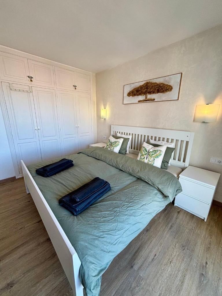 Victoria Apartment, Costa Adeje - Tap to explore photos