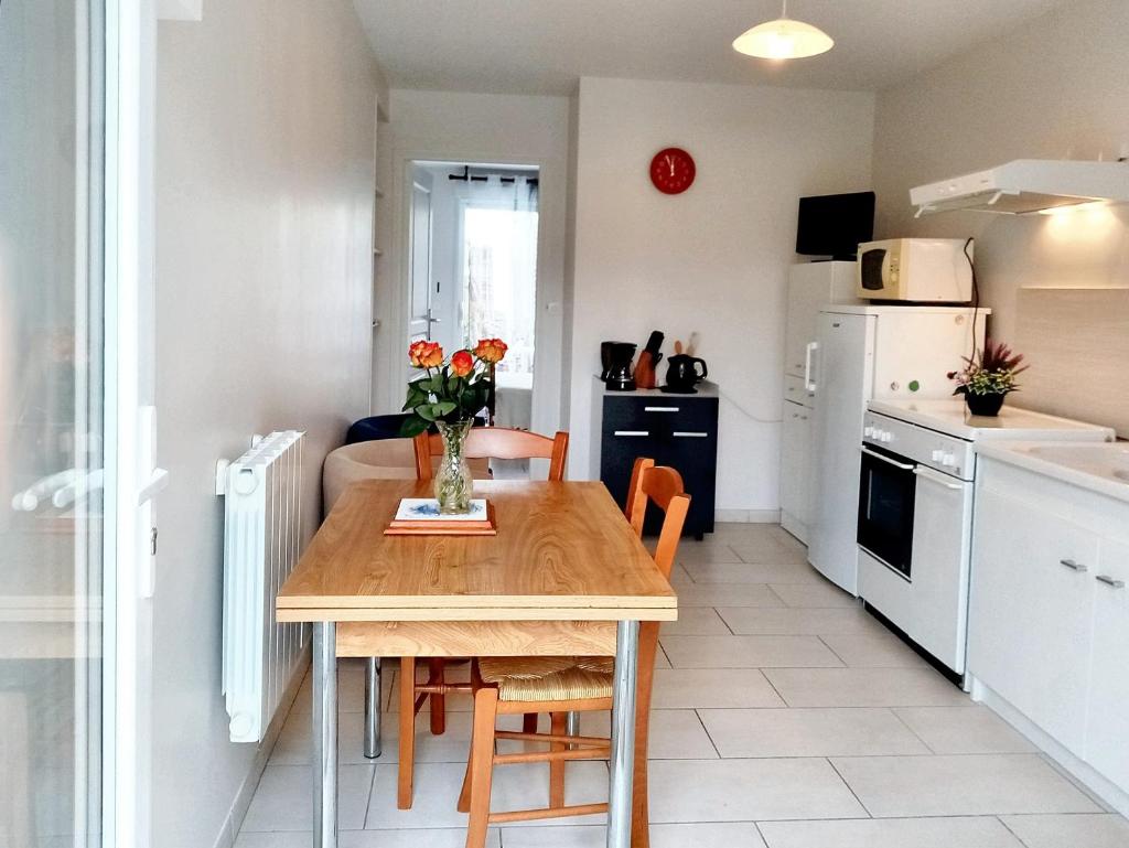 Maison d'une chambre avec jardin clos et wifi a Tonnay Charente photo 3