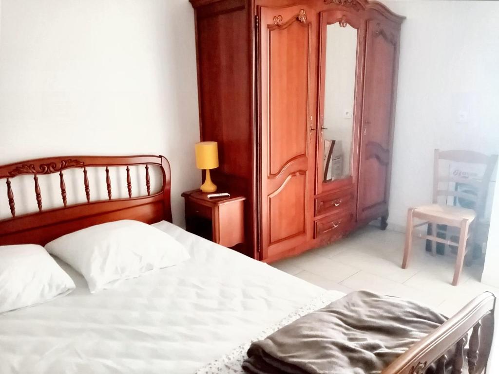 Maison d'une chambre avec jardin clos et wifi a Tonnay Charente photo 1