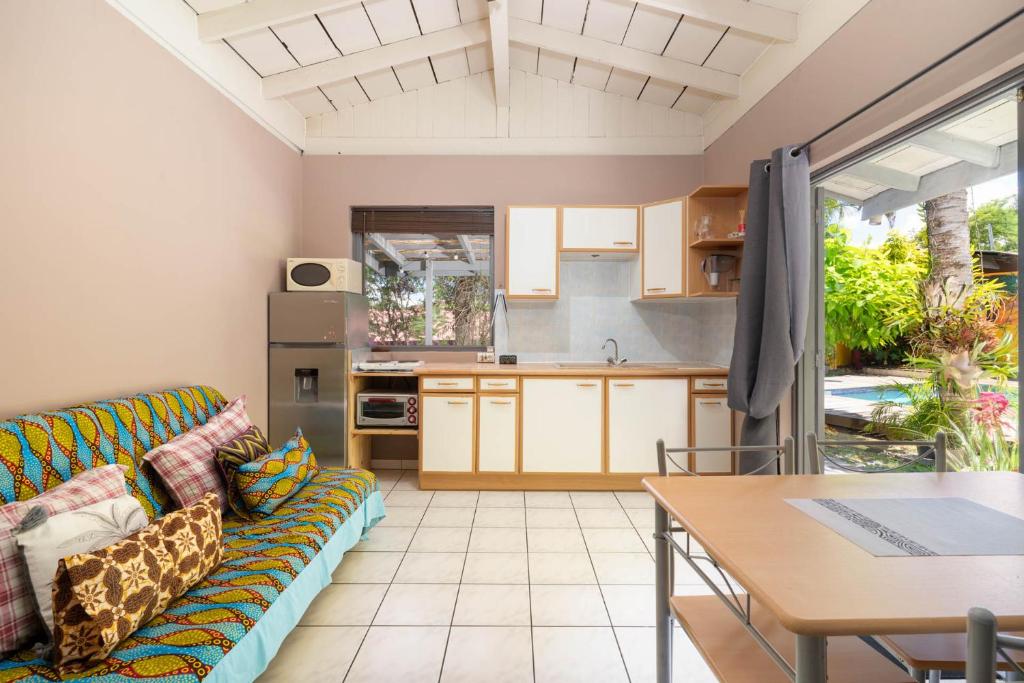 Maison d'invités dans jardin tropical avec piscine à Tahiti photo 4
