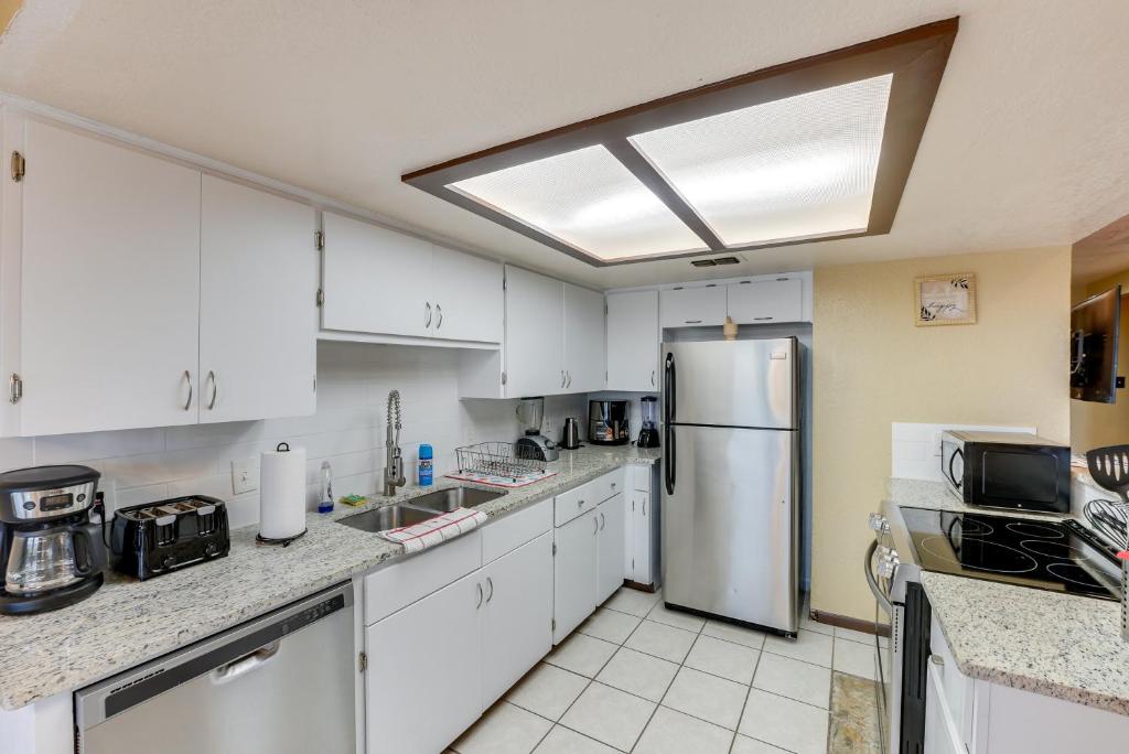 North Padre Island Condo - Close to Beaches! photo 1