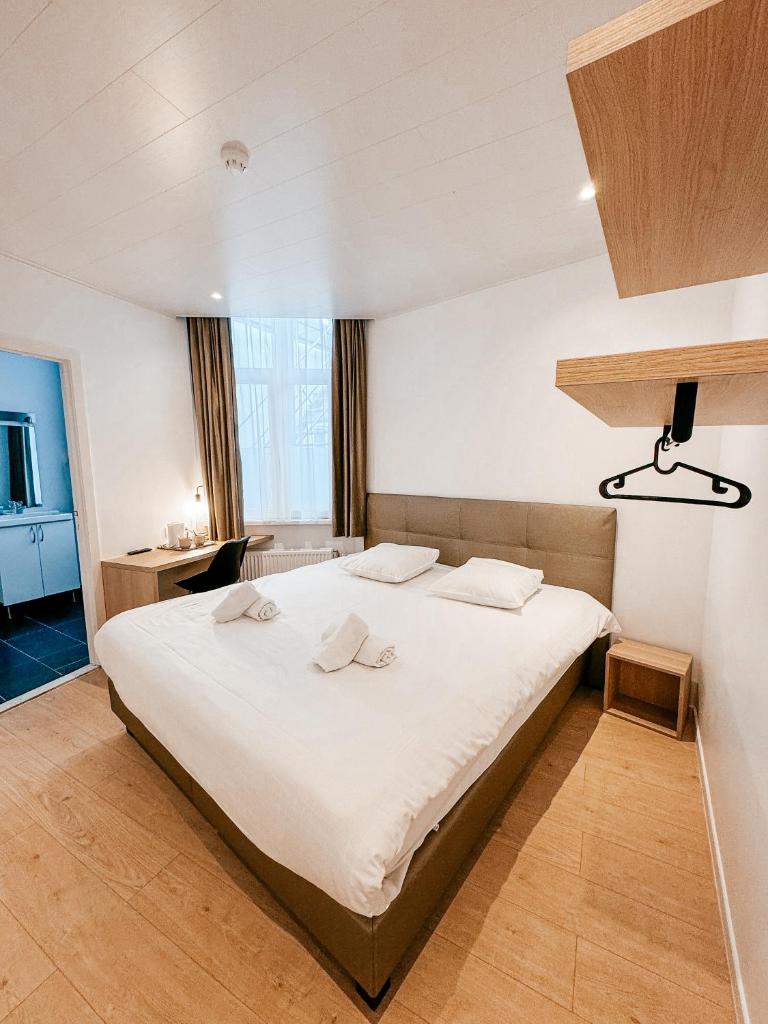 Alpha Hotel photo 2