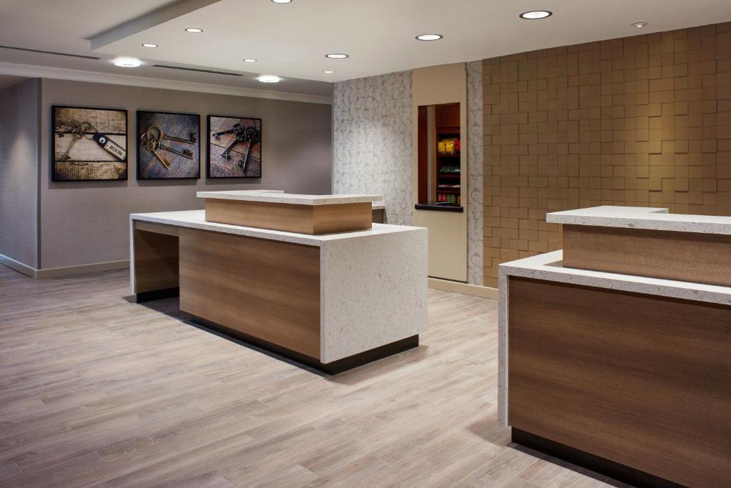 Residence Inn by Marriott Mississauga-Airport Corporate Centre West photo 1
