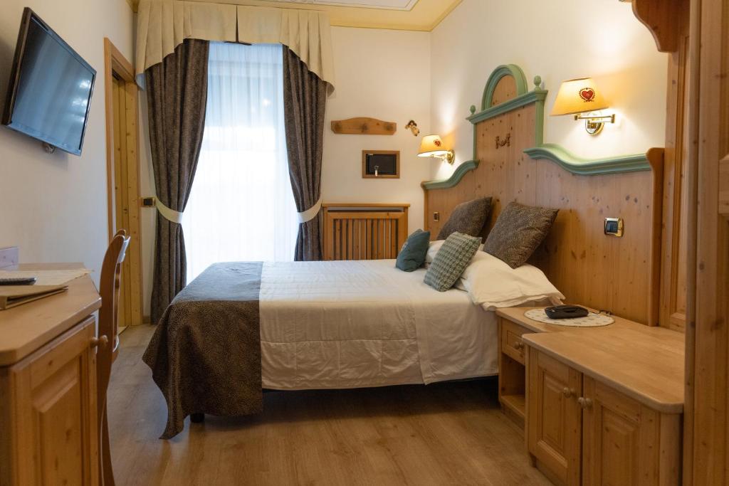 Alexander Hotel Alpine Wellness Dolomites photo 2