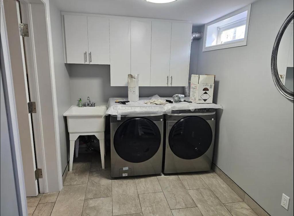 Private Apartment in Ottawa near the Ottawa hospital photo 3