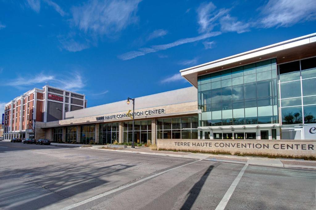 Hilton Garden Inn Terre Haute photo 3