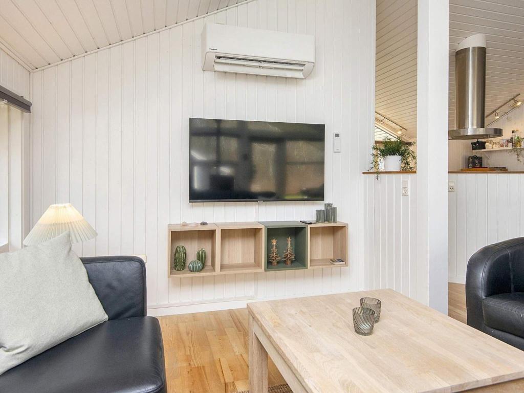 Holiday home Ansager X photo 2
