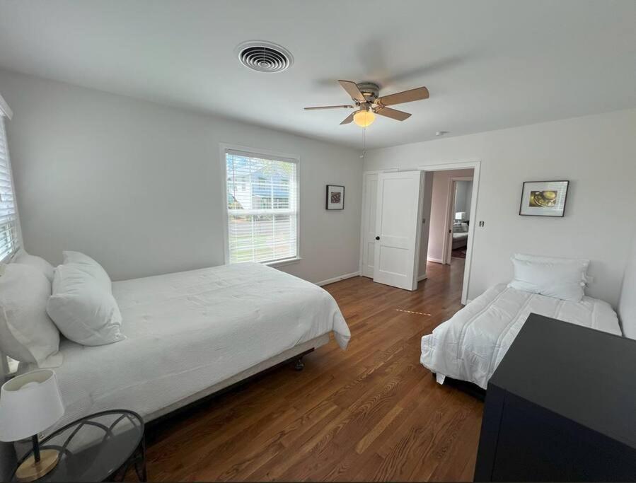 Llano Eclipse Rental - The Bayley House photo 2