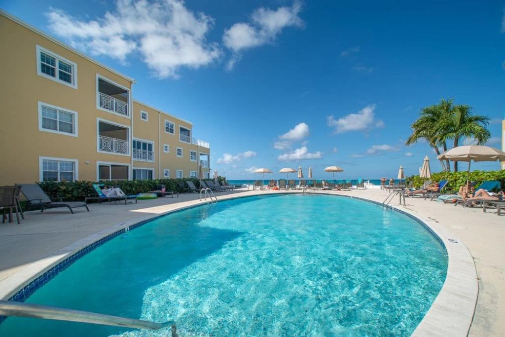 511 Regal Beach Club - Heart of Seven Mile photo 2