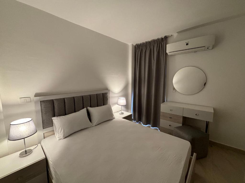 Luxury Inn: 2BR Prime location in Madinaty B12 photo 3