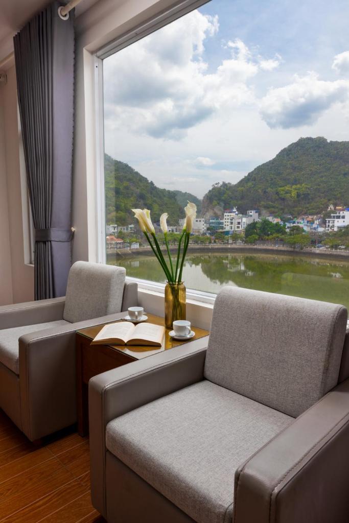 Catba Central Hotel 2