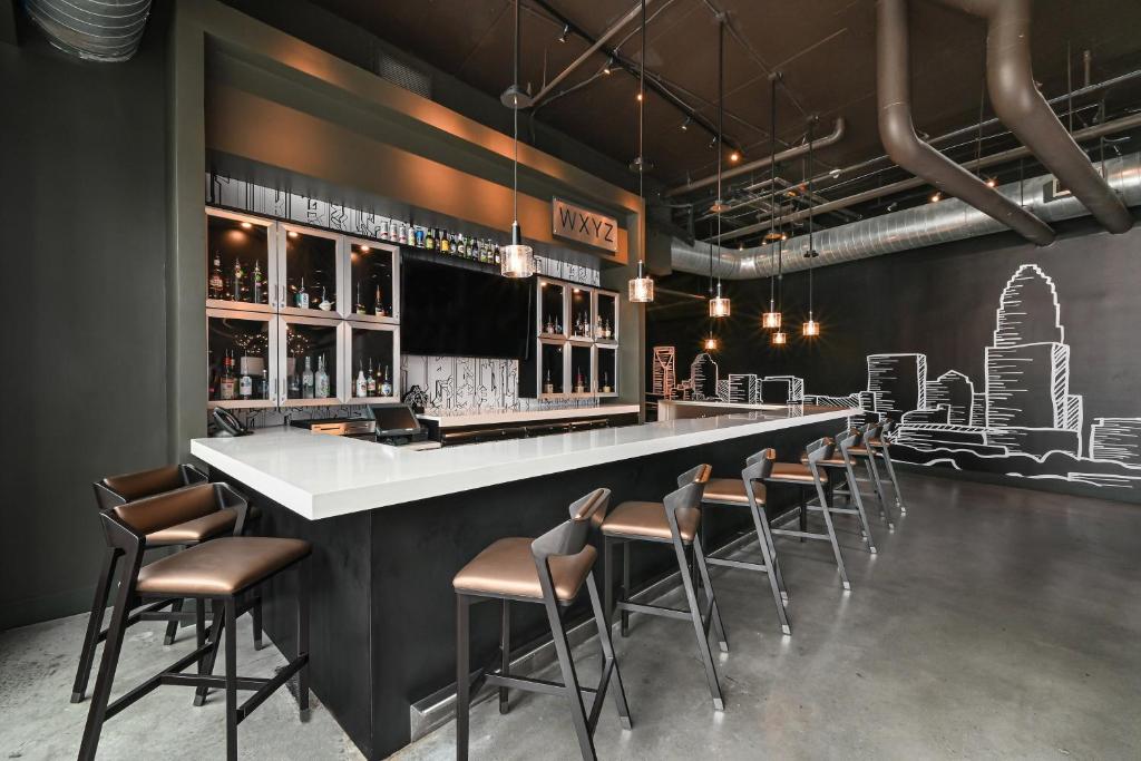 Aloft Charlotte City Center image