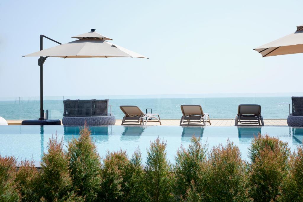 Top sea villa photo 4