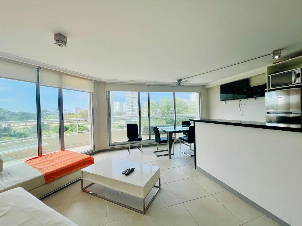 Ocean drive 2 full amenities photo 1