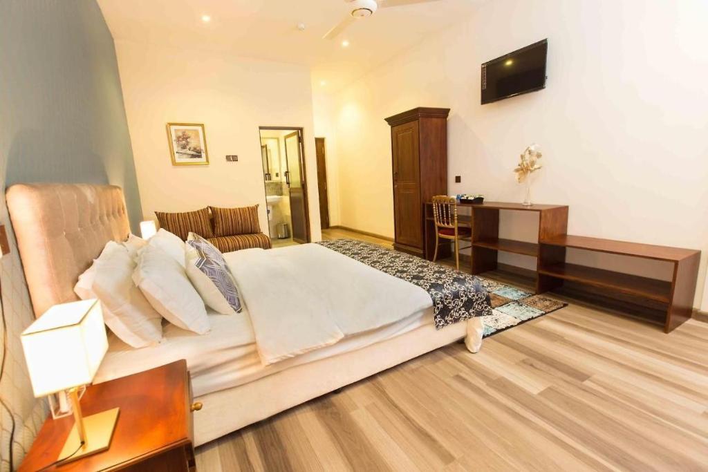 Lotus Grand View Hotel photo 4