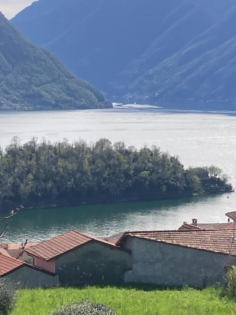Lo scorcio sul lago photo 2