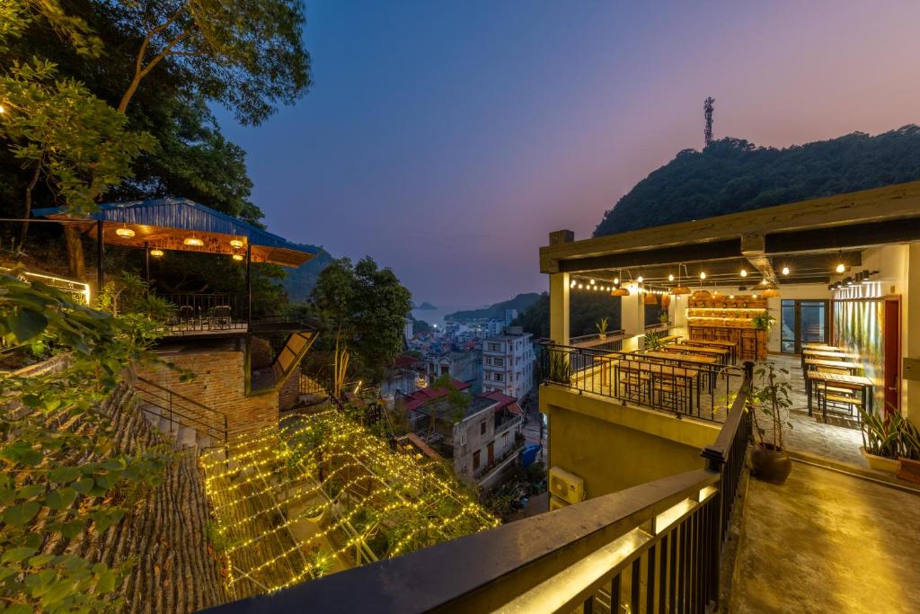 Cat Ba Xanh Spring Garden Hotel