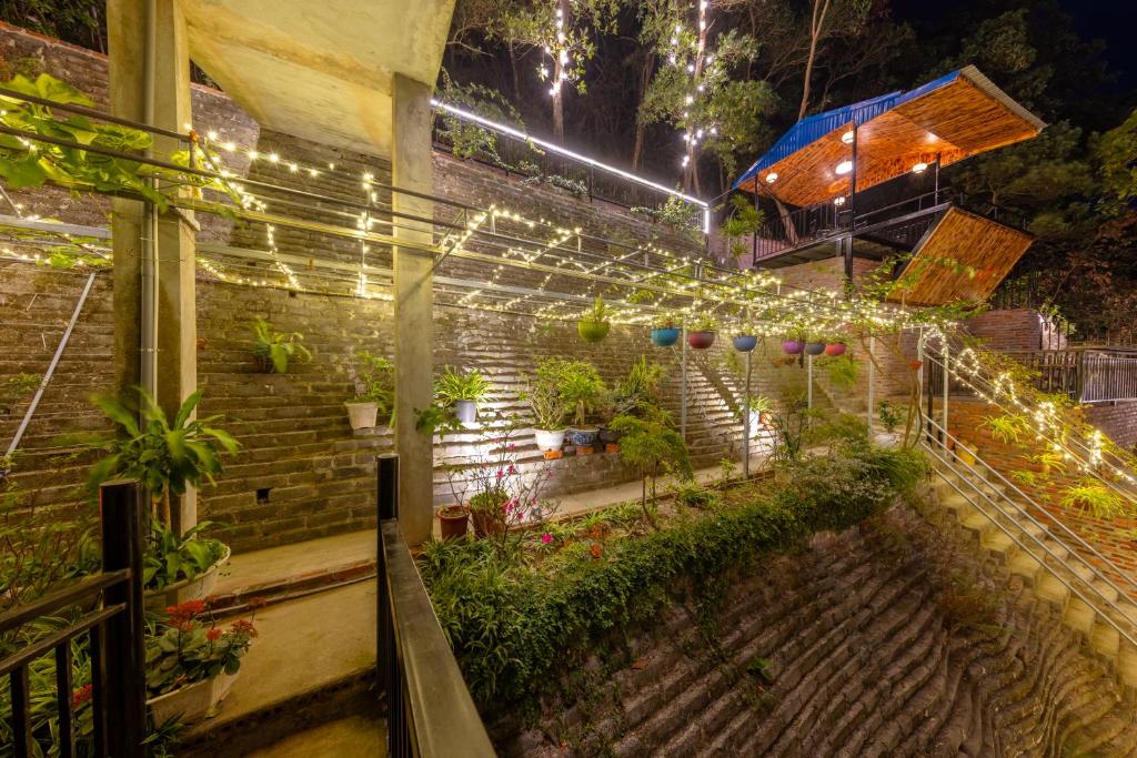 Cat Ba Xanh Spring Garden Hotel