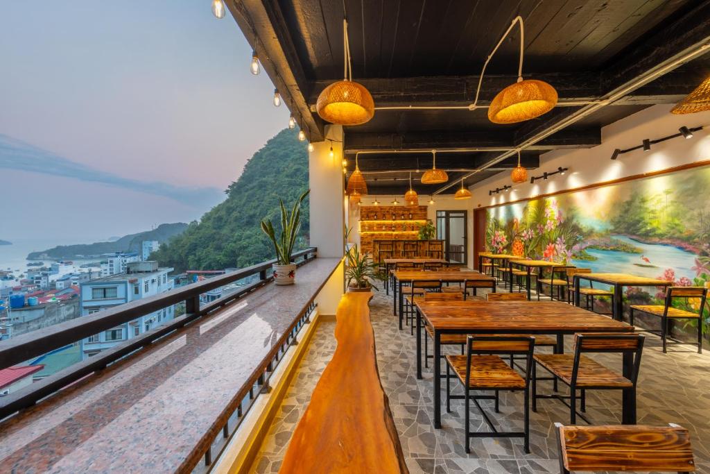 Cat Ba Xanh Spring Garden Hotel