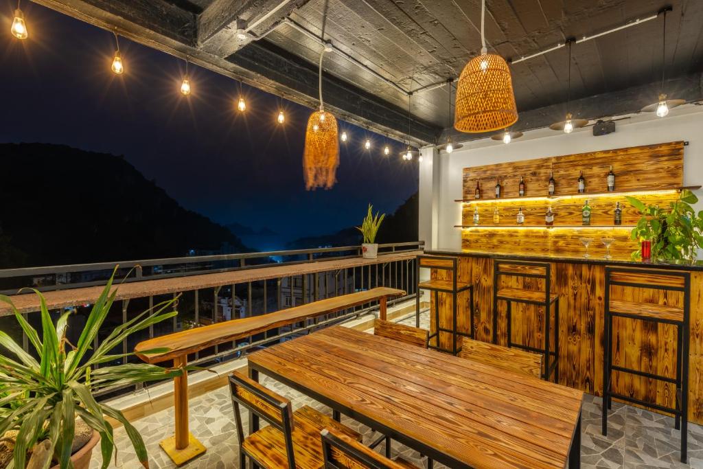 Cat Ba Xanh Spring Garden Hotel