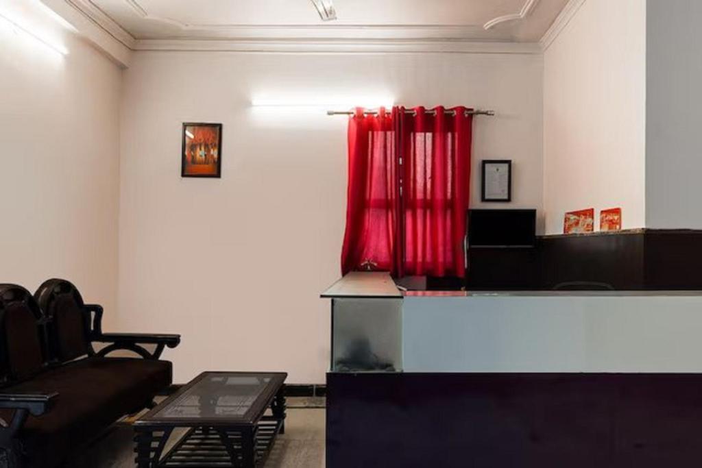 HOTEL Krishna at Sector 34 photo 1