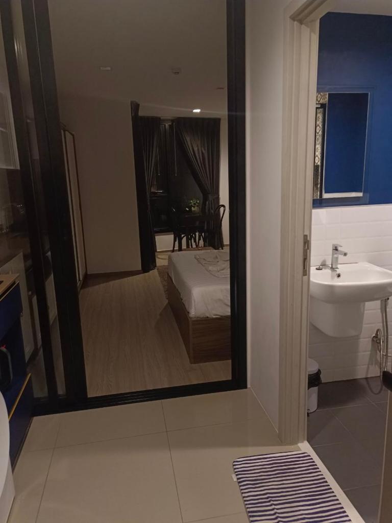 The base central phuket photo 1