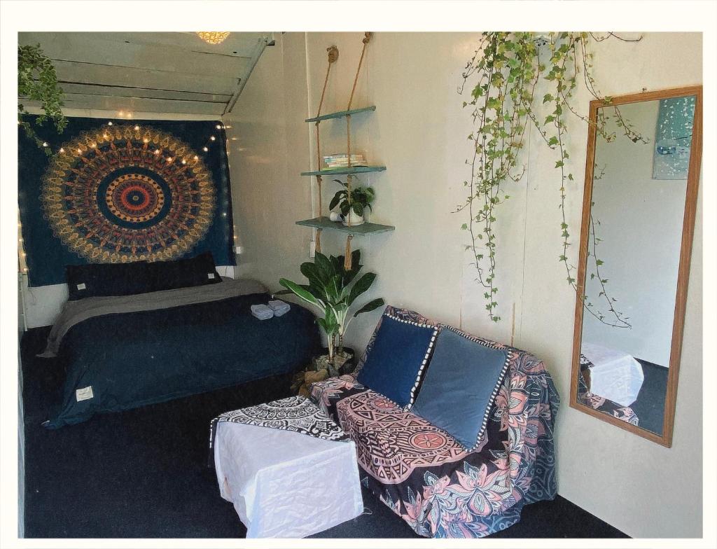 Earthtone home & drinks