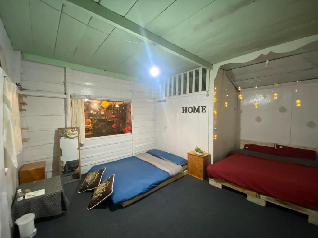 Earthtone home & drinks photo 2