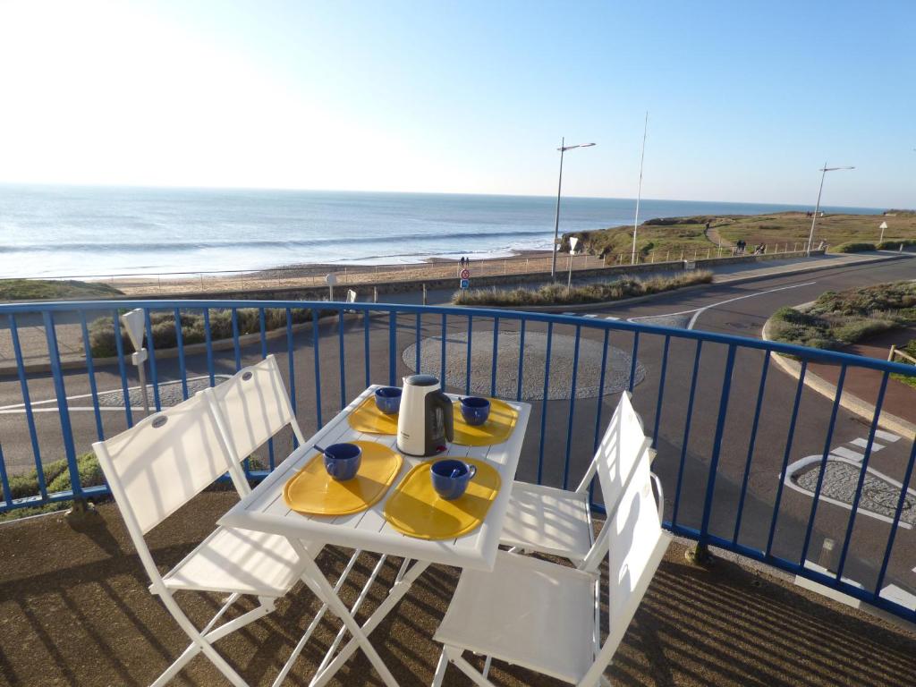 Corniche de St Hilaire appartement vue mer