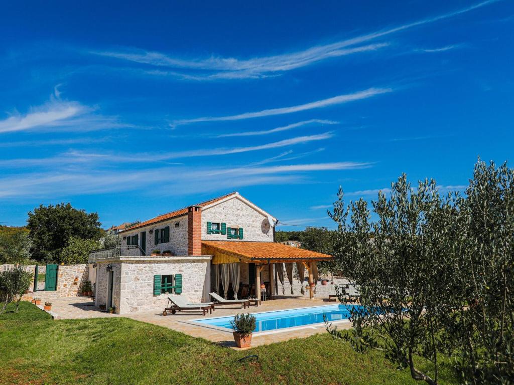 Lovely villa in Posedarje with private pool photo 2