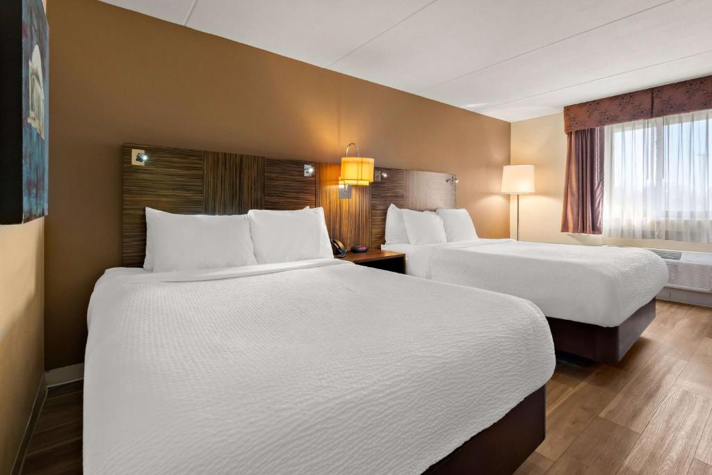 Ramada by Wyndham Harrisburg/Hershey Area photo 4