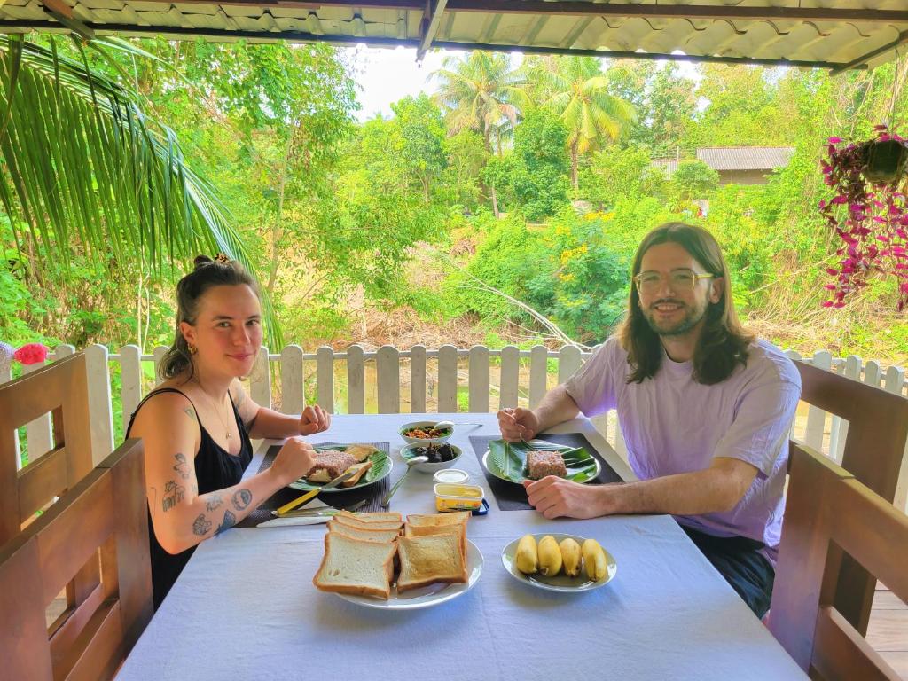 River Side Hotel & Yala Safari Place photo 3