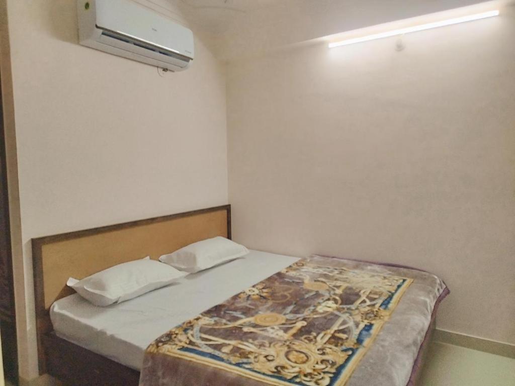 Hotel Shree Chandram photo 1
