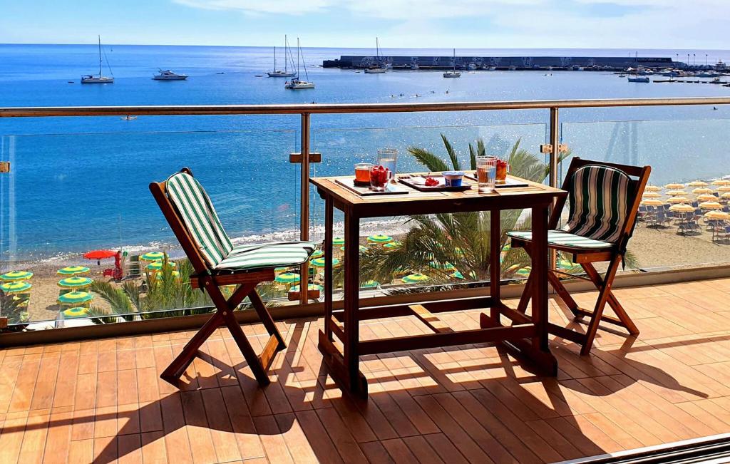 Awesome Apartment In Giardini Naxos With Wifi